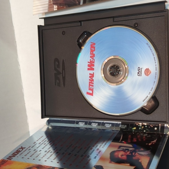 Leathal Weapon 1,2,3 & 4 DVD Set Director's Cut Mel Gibson Danny Glover - Picture 6 of 11